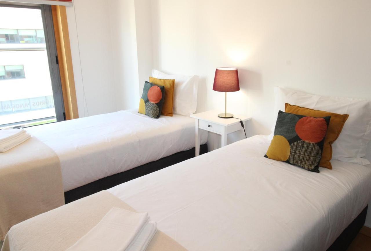 Apartamento Parque Nacoes River View ,free Wifi *